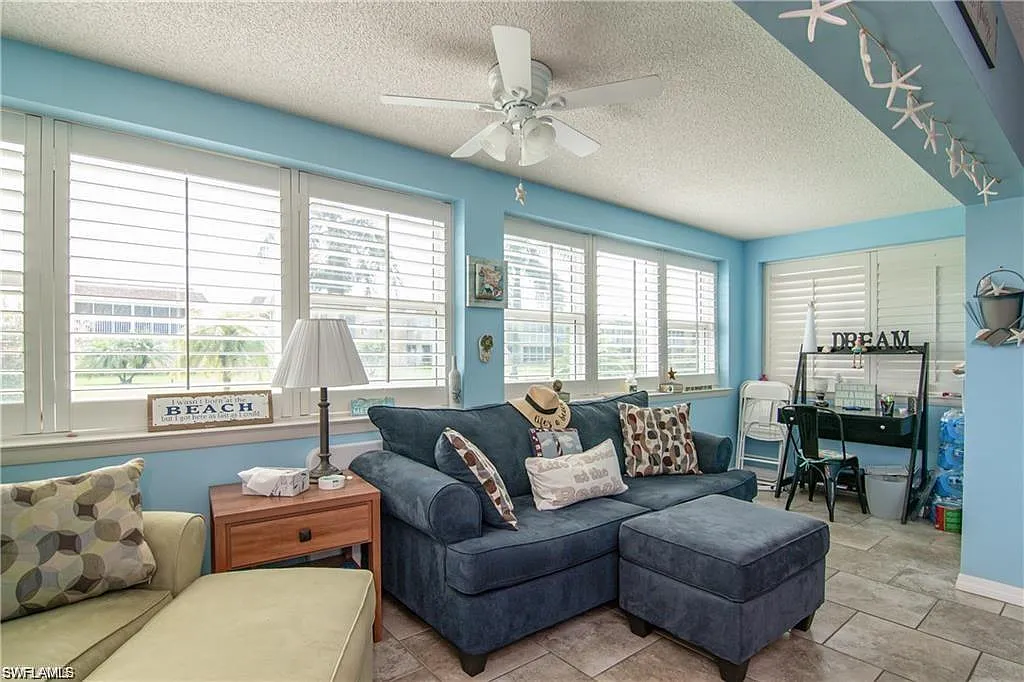 2 bed, 2.0 bath, 1025 sqft, $1,900 — Photo 1