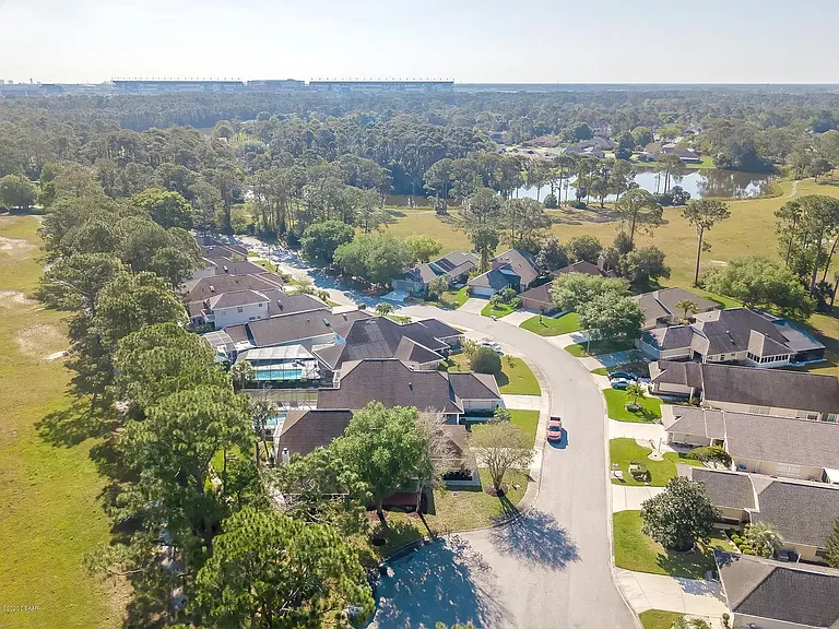 280 Braeburn Cir — Photo 24