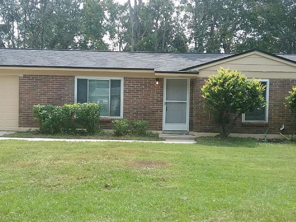 1st image of 2703 Julie Ln