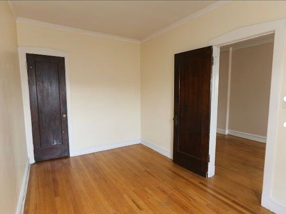 2nd image of 1921 W Winnemac Ave #M09r