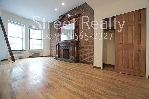 Rented by Street Realty Brokerage LLC | media 11
