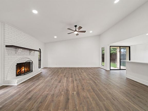 5th image of 2144 Courtland Cir