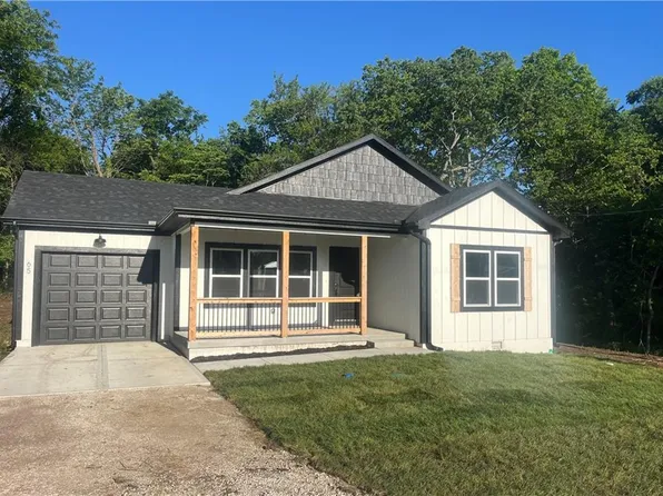 65 Rose Marie Dr, Linn Valley, KS 66040