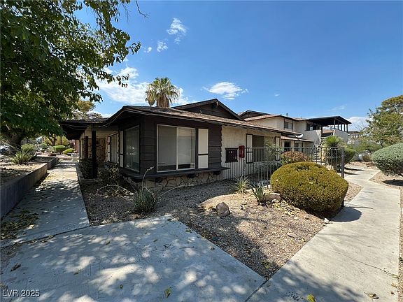 5th image of 2916 Karen Ave