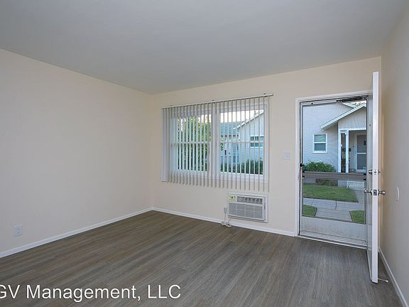 5th image of 216 W Lime Ave APT D
