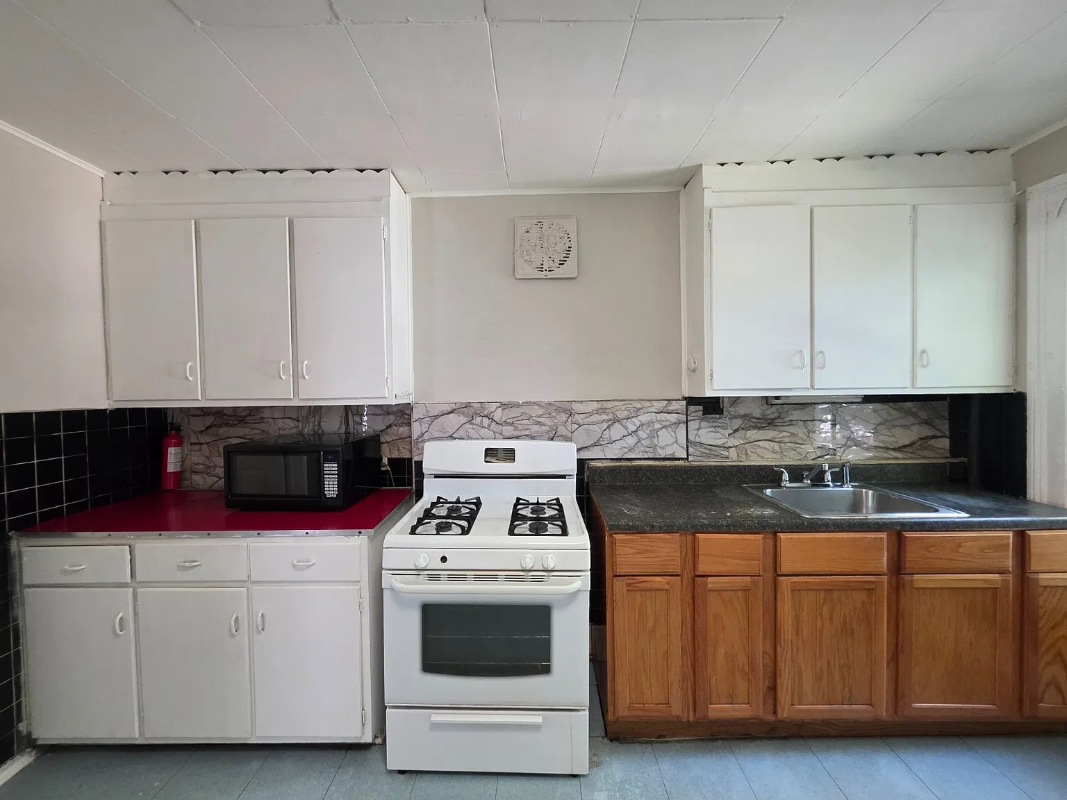 3 bed, $1,950 — Photo 4