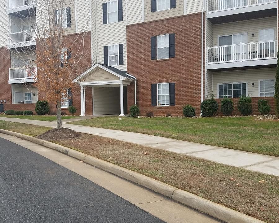 1st image of 102 Capstone Dr Unit 103