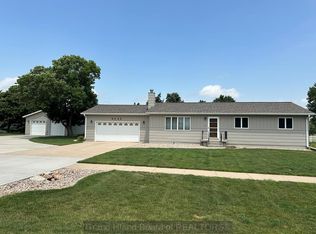 4222 Springview Dr, Grand Island, NE 68803