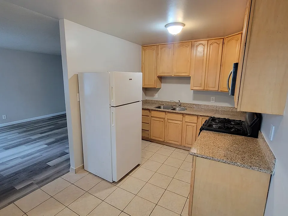 2050 Stanton Ave #1