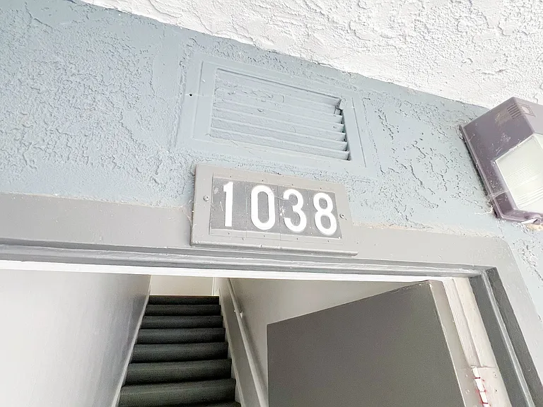 1026 E Broadway #1038 — Photo 33