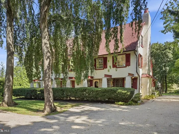 1215 W Montgomery Ave, Bryn Mawr, PA 19010