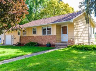 435 2nd St SW, Plainview, MN 55964