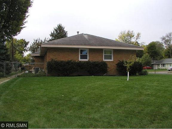 3rd image of 5818 Hampshire Ave N