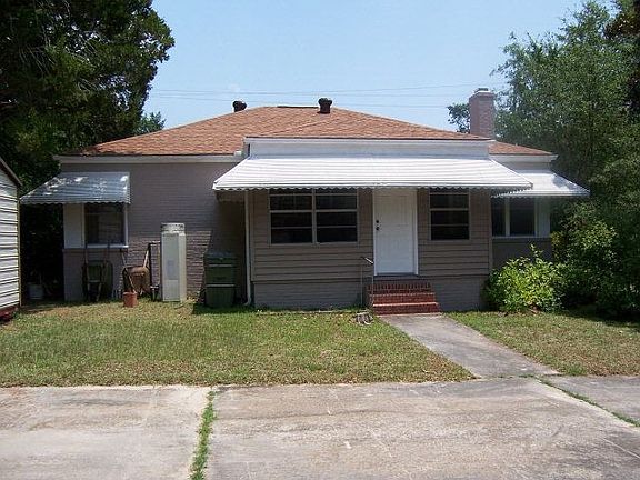 2nd image of 303 Pine Dr NW