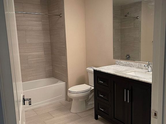 3rd image of 4905 S Elberon St Unit 101