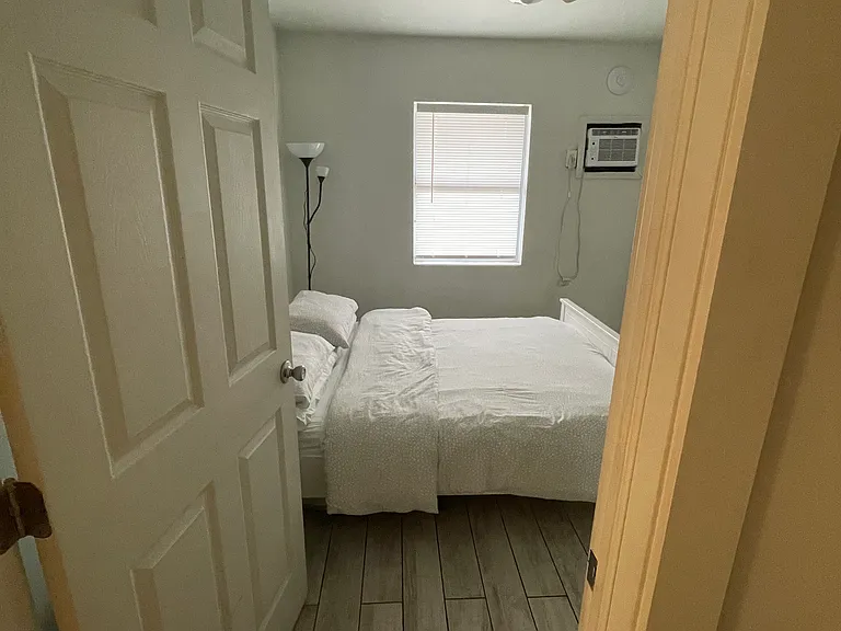 1550 Argyle Dr #1 — Photo 8