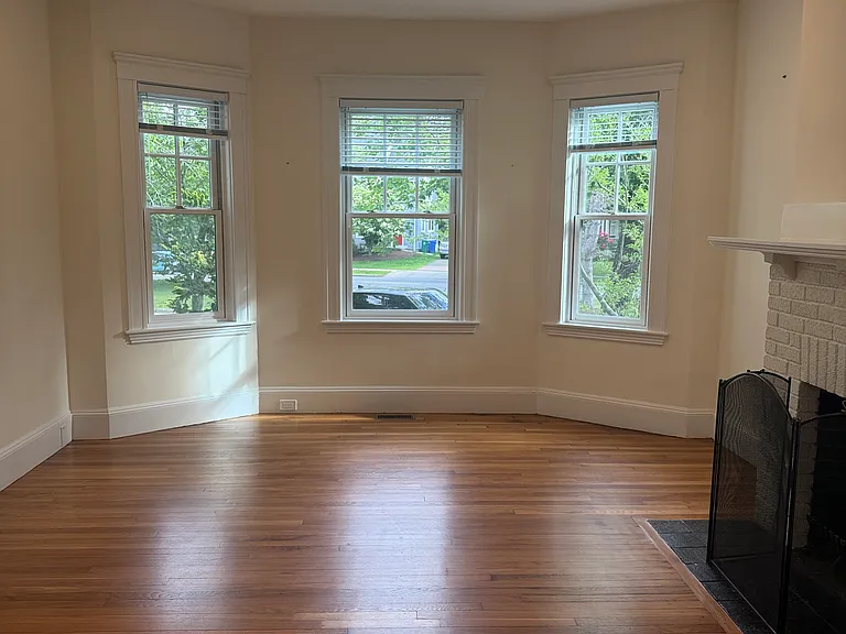 693 Commonwealth Ave #1 — Photo 2