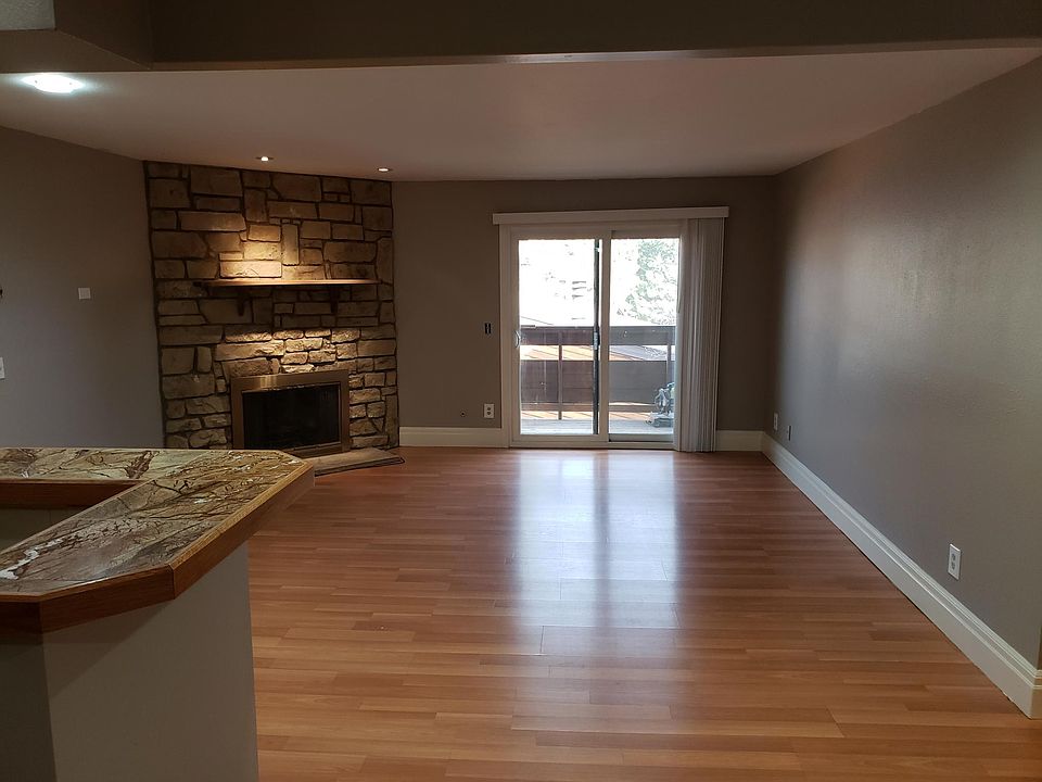 1st image of 337 Wright St APT 205