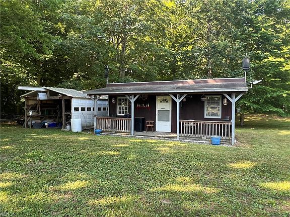 3rd image of 203 Watkins Mill Rd
