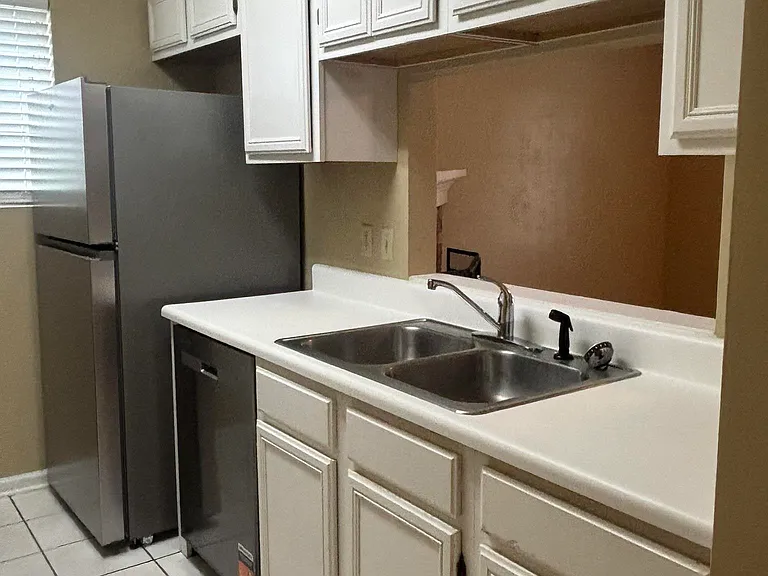 447 Richview Park Cir E — Photo 8