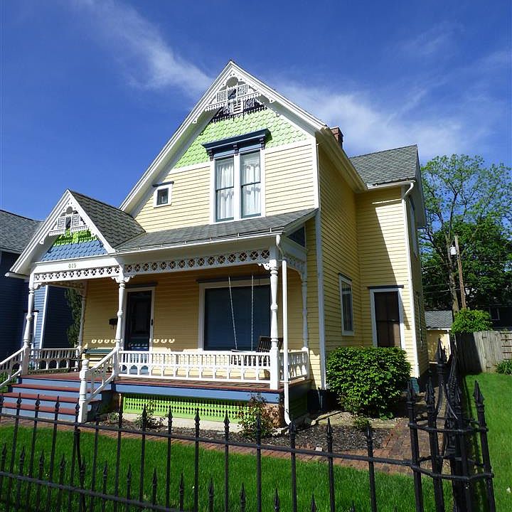 1st image of 819 Park Ave