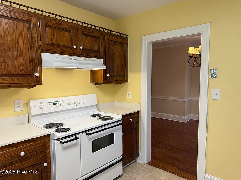 4708 Trent Woods Dr — Photo 6