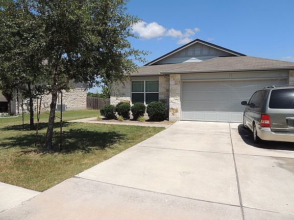 3rd image of 226 Adriana Ln