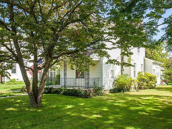 2nd image of 47 Cedar Ave