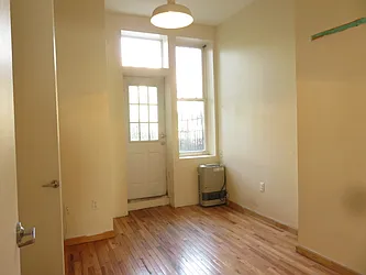 Rented by Rennit Inc.