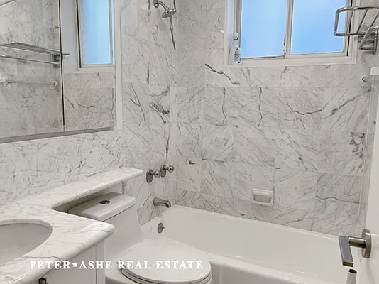 Rented by Peter Ashe | media 82