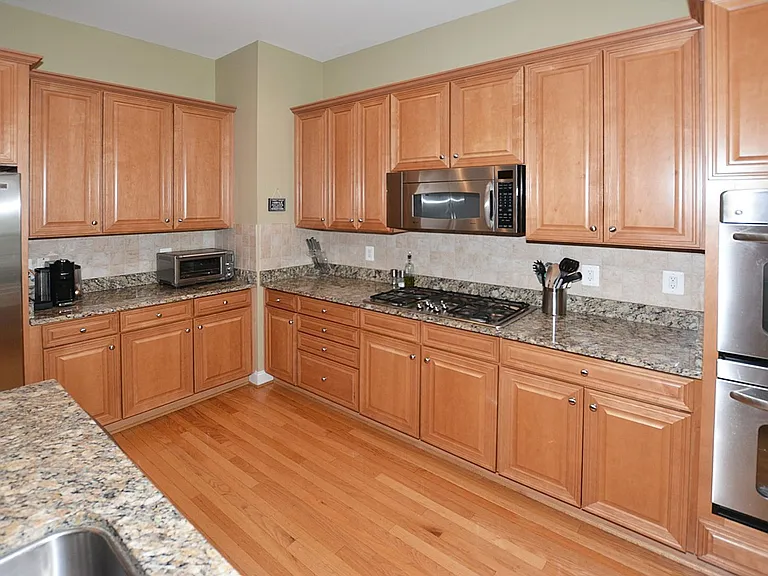 3547 Goddard Way — Photo 6