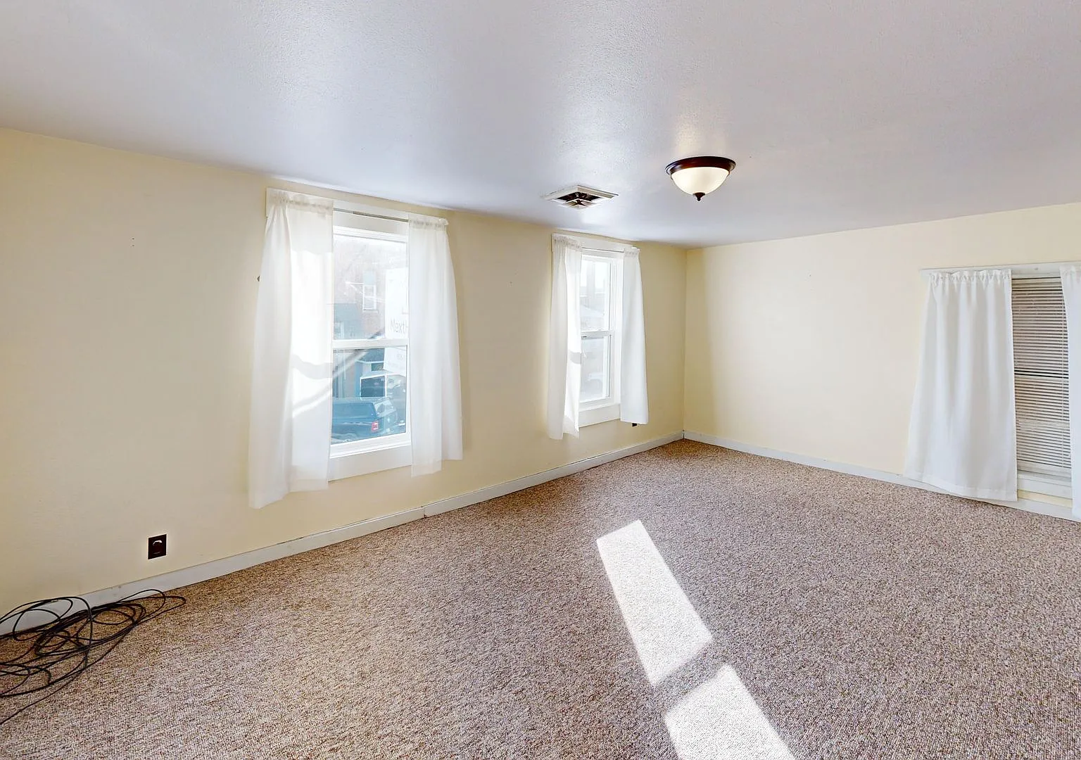 843 Water Ave — Photo 2