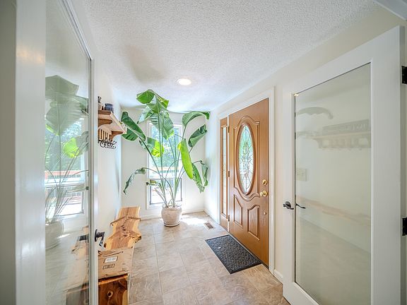 3rd image of 332 Flower Dr