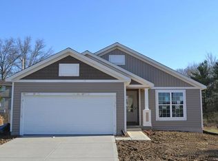 5438 Misty Crossing Ct, Florissant, MO 63034