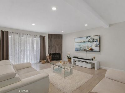 10011 Topanga Canyon Blvd Unit 1, Chatsworth, CA, 91311