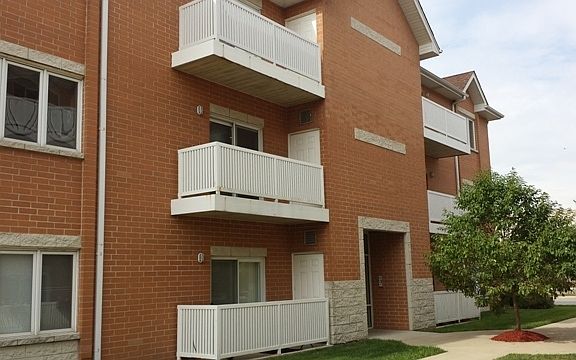 2nd image of 2843 N Harlem Ave #2E