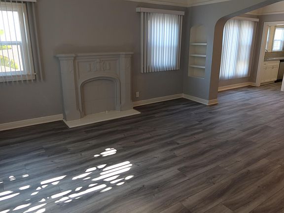 2nd image of 445 N Genesee Ave #445.5