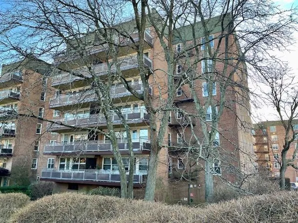 23-20 Bell Boulevard 2D image 3 of 9