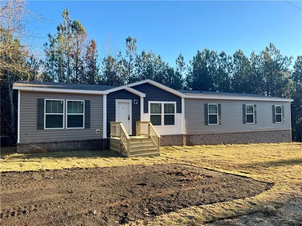 11 Rutledge Rd, Seale, AL 36875
