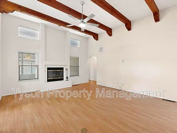 3rd image of 10139 Arroyo Crest Dr NW