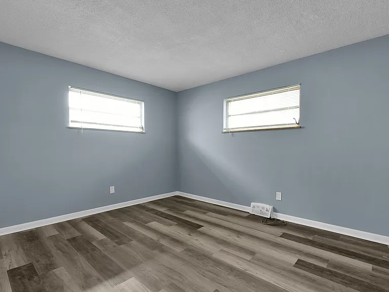 3159 Stephen Dr S — Photo 40