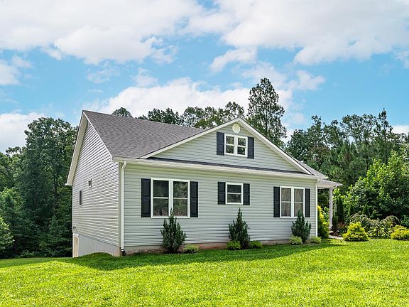 3rd image of 266 Spring Grove Rd