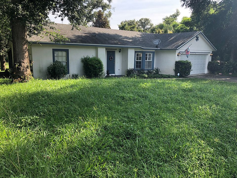 1st image of 221 W Gardenia Dr
