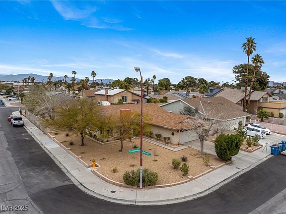 4th image of 6858 Groveview Ln