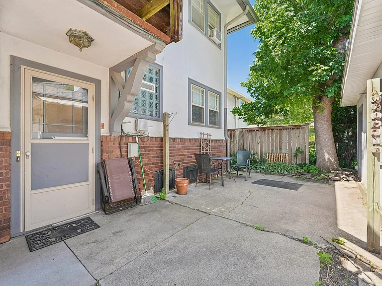 1771 James Ave S #1 — Photo 22