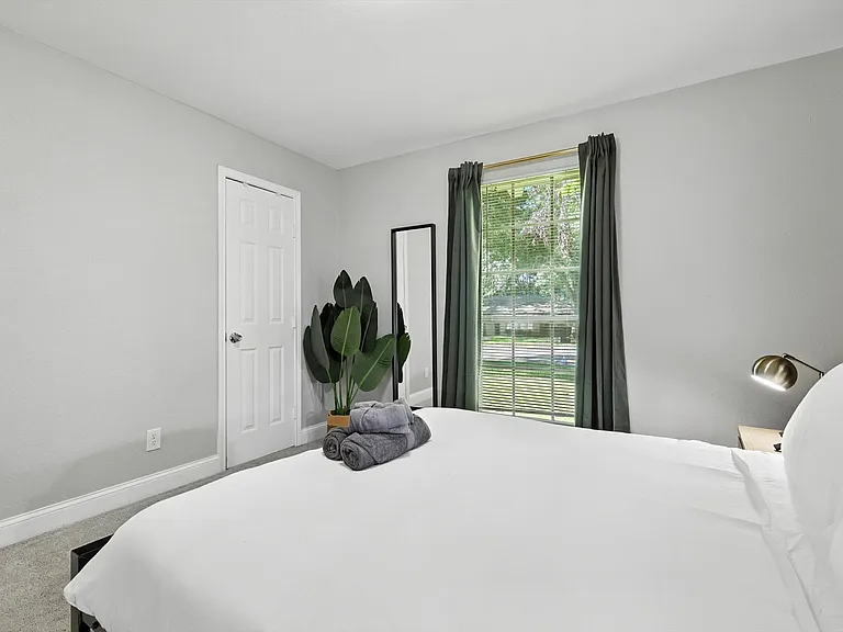 1231 Springbrook Cir — Photo 23