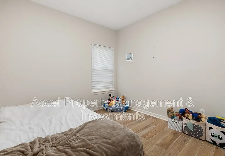 8410 N 33rd Ln — Photo 9