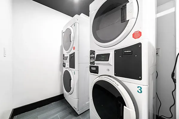 Rented by Twin Group | media 9