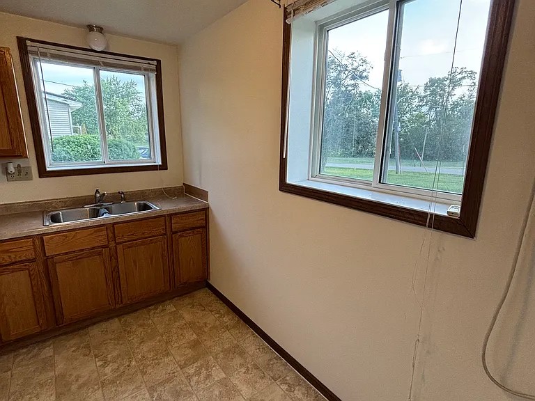 208 Spruce St #3 — Photo 10