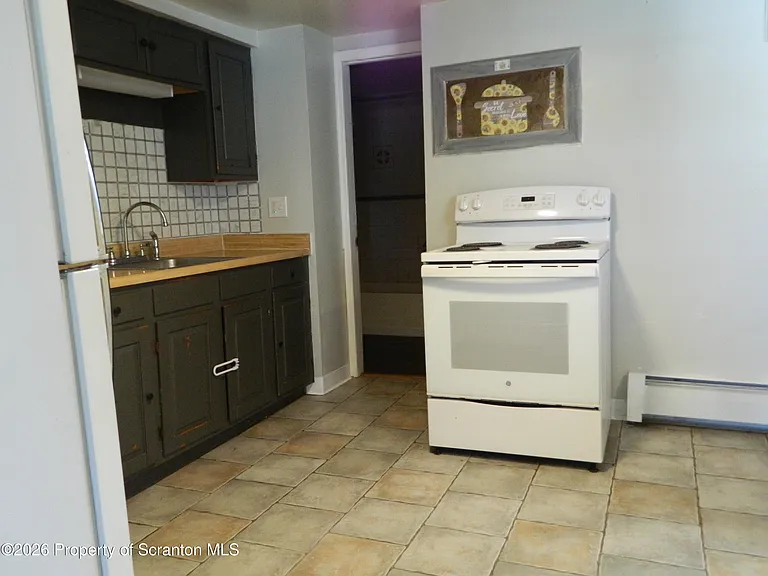 826 Prospect Ave #FRONT HOUSE REAR — Photo 4